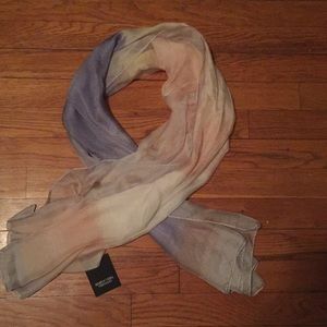 EVERYTHING MUST GO Vera Wang pastel scarf